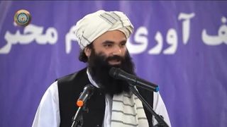 د حقاني سفرونه او څرګندونې