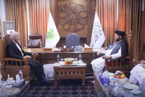 د طالبانو د کرنې وزارت تخنیکي پلاوی د کرنیزو همکاریو د پراختیا لپاره ایران ته ځي