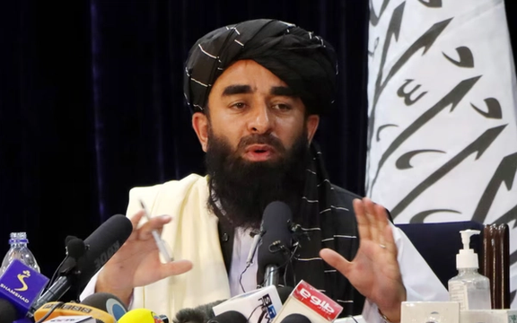 مجاهد: راتلونکې دوشنبه د اختر لومړۍ ورځ ده