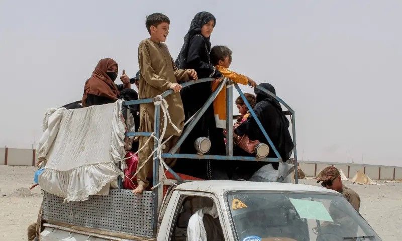 پاکستان د افغان کډوالو ستنولو لپاره په لنډمهالي ډول د سپین بولدک -چمن دروازه پرانیستې وه