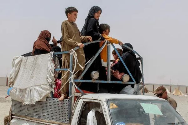 پاکستان د افغان کډوالو ستنولو لپاره په لنډمهالي ډول د سپین بولدک -چمن دروازه پرانیستې وه