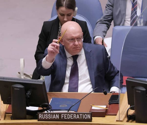 نماینده روسیه می‌گوید از تصمیم طالبان در مورد کار زنان «تکان» خورده است