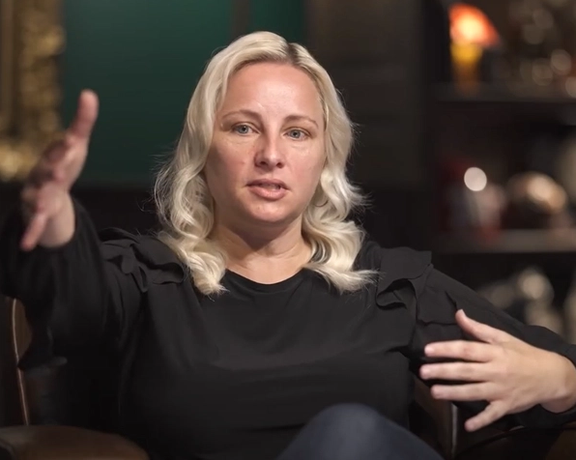 د سارا ادمز ادعا: په افغانستان کې پر «۸۰ زره» مېرمنو د جنسي تېري رپوټونه ورکړل شوي