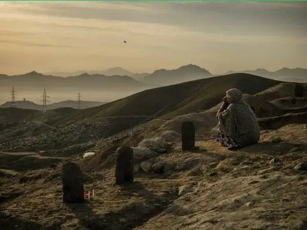 دیدبان حقوق‌ بشر: حملات هدفمند بر غیرنظامیان و هزاره‌ها جنایت جنگی است