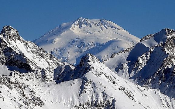 روسیه: د البروس د سولې غرختنې ته د افغانستان په ګډون د ۱۳ هېوادونو پوځیان بلل شوي