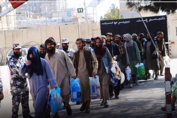 طالبان به مناسبت عید بیش از ۴۵۰۰ زندانی را آزاد کرد