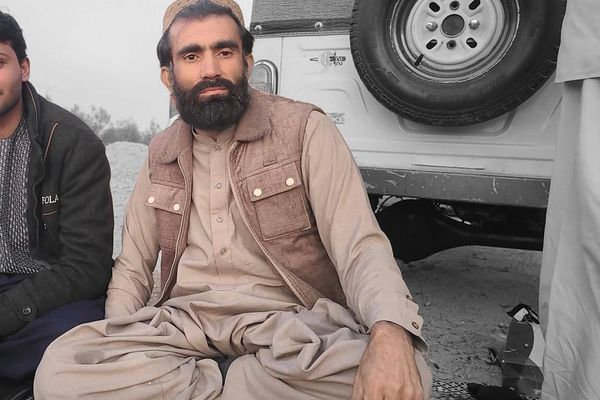 طالبانو په کندهار کې یو ممثل پر جزايي اصولنامې د نیوکې له امله بښنې غوښتلو ته اړ کړی