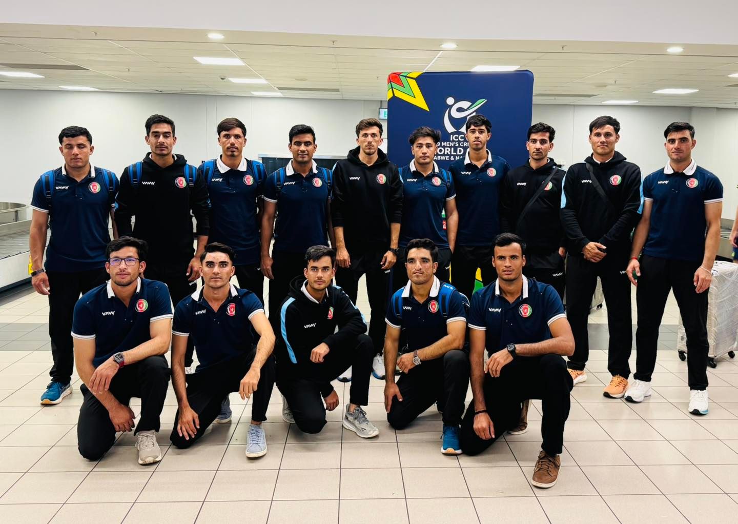 د افغان ځوانانو لوبډله د ۲۰۲۶ کال د نړۍوال جام سیالیو کې د ګډون لپاره نامیبیا ته رسېدلې ده