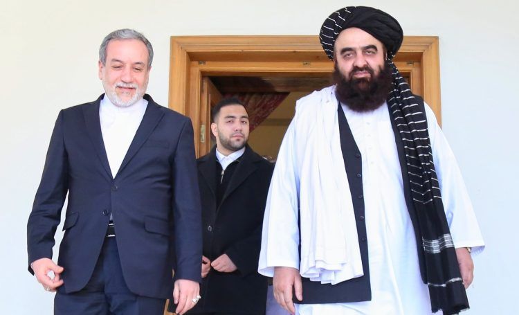 امیرخان متقي د ایران د بهرنیو چارو له وزیر عباس عراقچي سره 