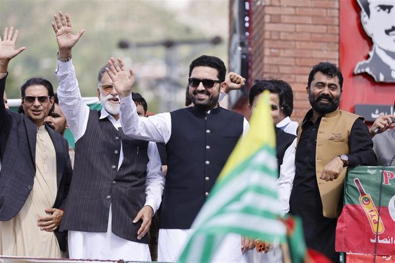 سهیل اپریدی: د عمران خان د خوشې کېدو لپاره له کشمیره د لاریونونو لړۍ پیل کوو