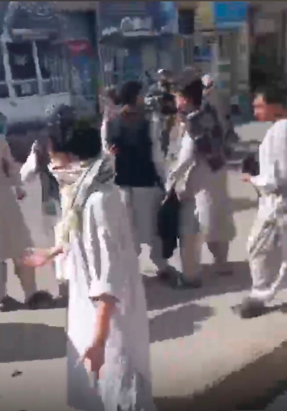 په هرات کې امنیتي وضعیت؛ «طالبان روغتونونو ته د لاریون کوونکو او ټپیانو د نیولو لپاره ځي»