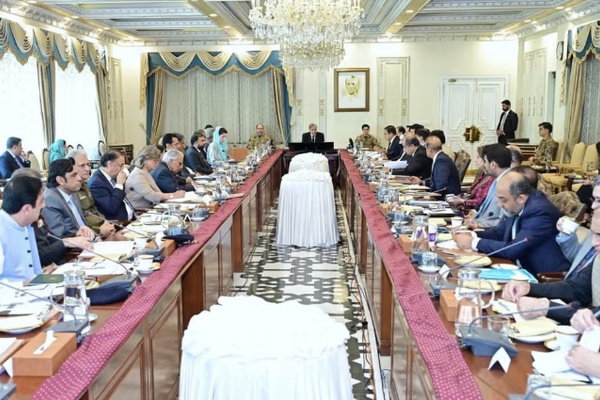 قررت حكومة باكستان ترحيل جميع الأفغان الذين لا يحملون وثائق إقامة