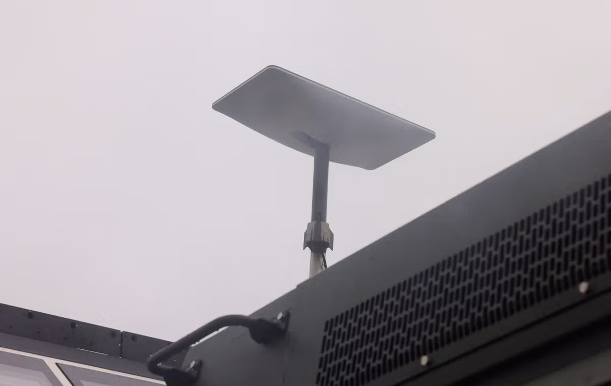 طالبان دو دستگاه اینترنت ماهوارهای استارلینک را در بامیان مصادره کرد