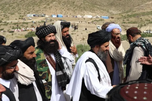 Mullah Baradar Visits Quake-hit Paktika, Khost Provinces After a Week