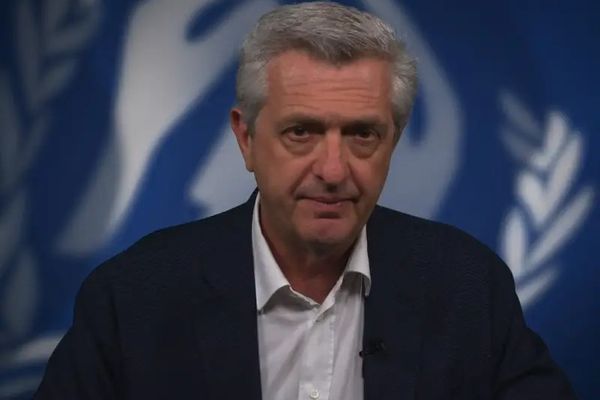 UN Refugee Agency Chief Visits Pakistan to Address Afghan Refugee Crisis