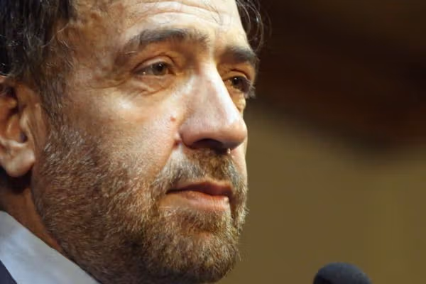 طالبان باید د ډلهییزو وژنو او د افغانستان د ورانولو له امله له خلکو بښنه وغواړي