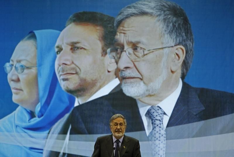 مصاحبه رسول با نیویارکر؛ تاریخ افغانستان گواه است که هیچ دیکتاتوری شبیه طالبان پایدار نیست