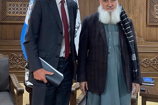 نماینده ویژه بریتانیا: حذف زنان فرصتهای اقتصادی افغانستان را از بین میبرد