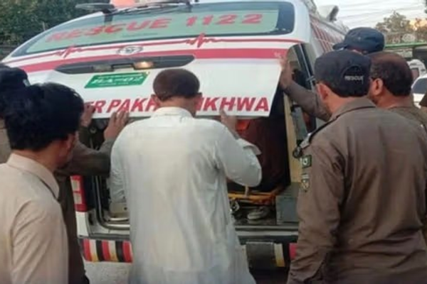 ناپېژاندو کسانو د خیبر پښتونخوا په مردان کې د یوې کورنۍ درې غړي وژلي