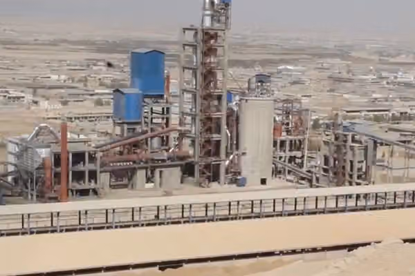 طالبان کارخانه سمنت شوراندام را در قندهار افتتاح کرد