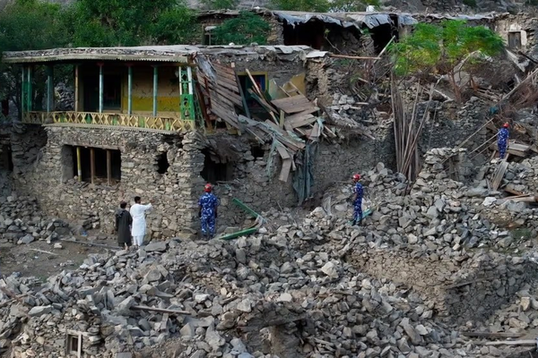 قطر تبدأ عمليات البحث والإنقاذ في ولاية كنر المنكوبة بالزلزال