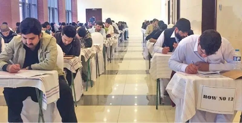 پاکستان به دانشجویان افغان رشته‌های پزشکی دستور داد این کشور را ترک کنند