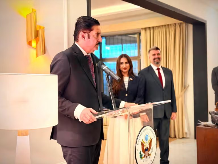 مسؤول باكستاني لطالبان: بيشاور ليست أرضكم.. أوقفوا التصريحات "الحمقاء"
