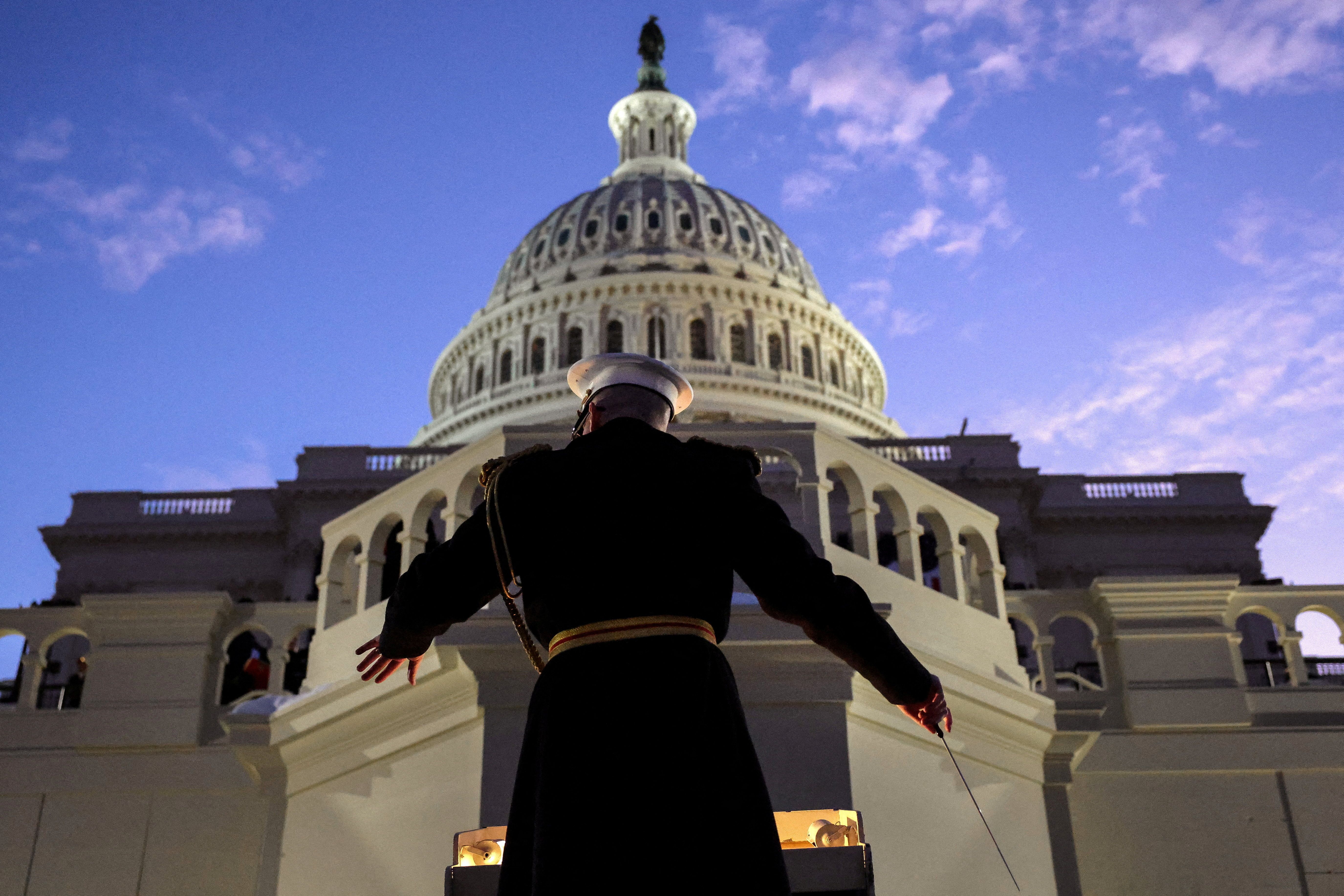 مراسم تحلیف دونالد ترامپ به دلیل سرمای "‌خطرناک"‌ در فضای داخلی برگزار می‌شود