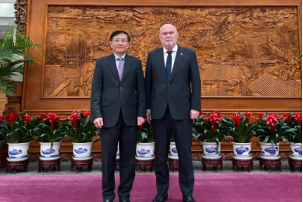 Chinese & UN Officials Discuss Situation in Afghanistan