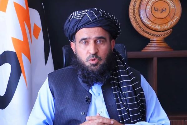 طالبانو له جوماتونو څخه د ملا امامانو کورونو ته پر غځېدلې برېښنا بندیز ولګاوه