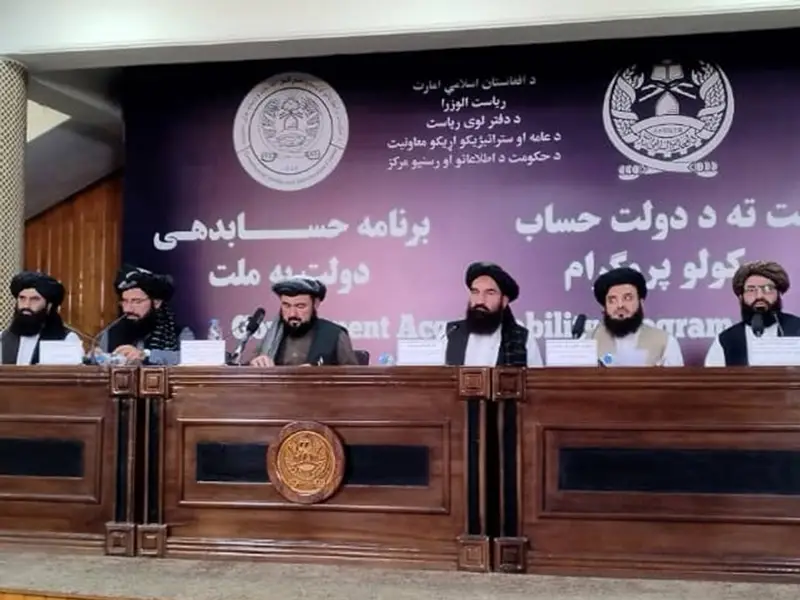 د طالبانو د اطلاعاتو او فرهنګ وزیر:د خبریالانو پر وړاندې هېڅ ډول تاوتریخوالی نه دی ثبت شوی