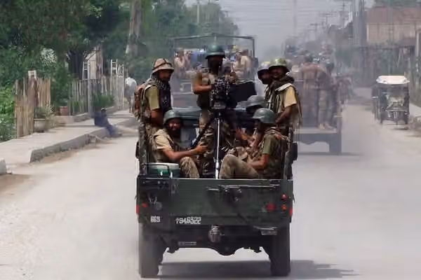 ارتش پاکستان از کشته شدن ۴۸ شبهنظامی در بلوچستان خبر داد