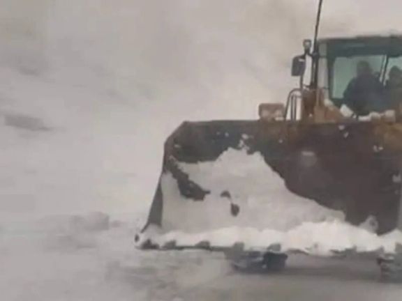 د کابل- سالنګ او کابل- غور لویه لار د سختو واورو او بارانونو له امله تړل شوې ده