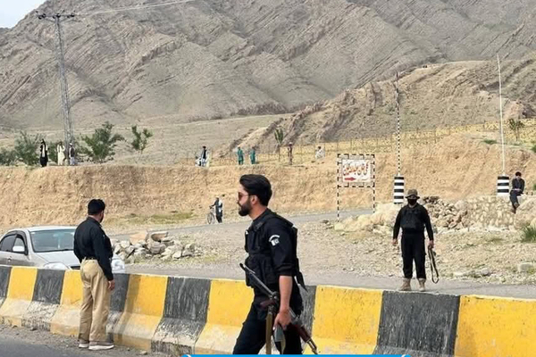بلوچستان کې په بېلابېلو پېښو کې شپږ کسان وژل شوي او پنځلس نور ټپیان دي