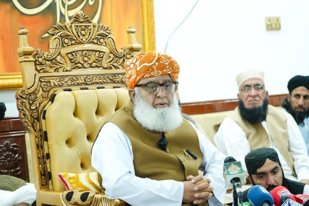 مولانا فضل رحمان وايي د پاکستان د حکومت پرېکړې د ټرمپ له خولې اوري