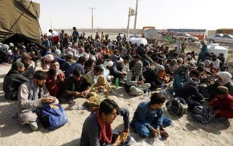 طالبان: تېره ورځ له ایران او پاکستانه نږدې درې نیم سوه کورنۍ راستنې شوې دي