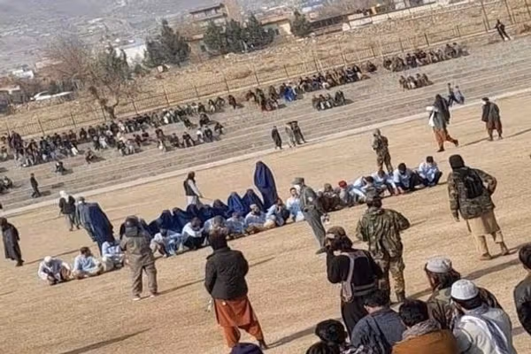 طالبان دو مرد و یک زن را در کابل و بلخ شلاق زد