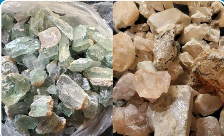 طالبان: په تېره یوه میاشت کې مو د قیمتي ډبرو او تاریخي اثارو د قاچاق په تور ۷۷ کسان نیولي 