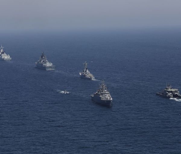 فرمانده نیروی دریایی ایران از تشکیل ائتلاف دریایی با عربستان سعودی و امارات خبر داد