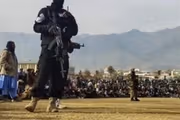 در روز جهانی حقوق بشر، طالبان ۱۲ نفر از جمله چهار زن را شلاق زد