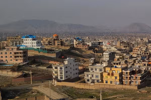 والی طالبان در قندهار به نمایندگان شهرک امید سبز گفت مصادره زمین را پیگیری میکند