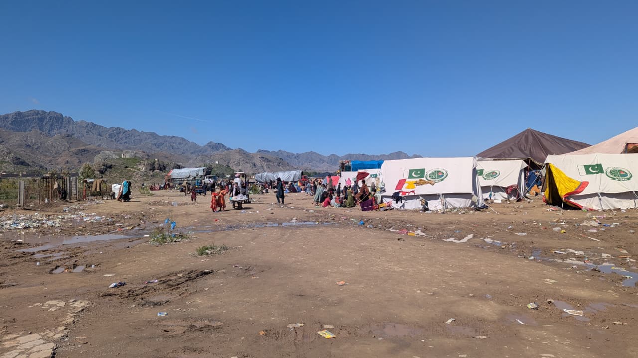 پاکستان کې د افغان کډوالو د نيولو او له کړاوه ډک بيرته ستنېدو بهير