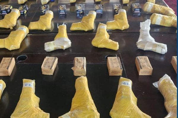 طالبان وايي په پکتیا کې له پاکستان څخه قاچاق کېدونکې ۲۸ میله تومانچې نیول شوې