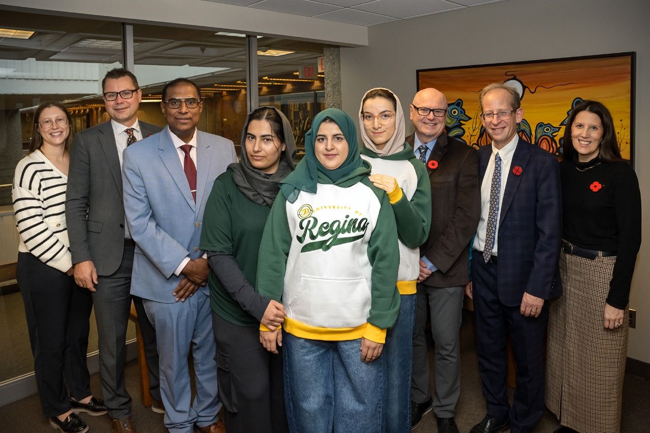 سه دانشجوی دختر افغان در آستانه اخراج از قطر، به کانادا منتقل شدند