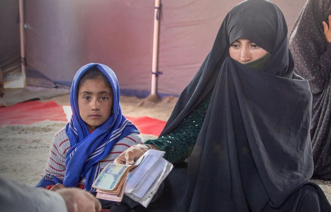 یونېسف: تېر کال مو په افغانستان کې له ۴۰۰ زره کورنیو سره نغدي مرستې کړې دي