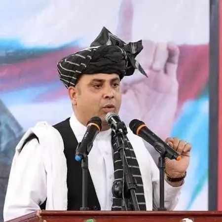 حسنزوی: طالبان د خپل مشر د بنديزونو فرمانونه عملي کوي خو خلکو ته د حق ورکولو حکم يې نه مني