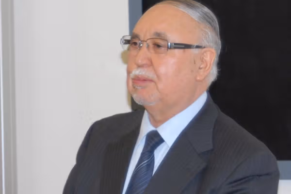 سلطان علی کشتمند نخستوزیر سابق افغانستان درگذشت