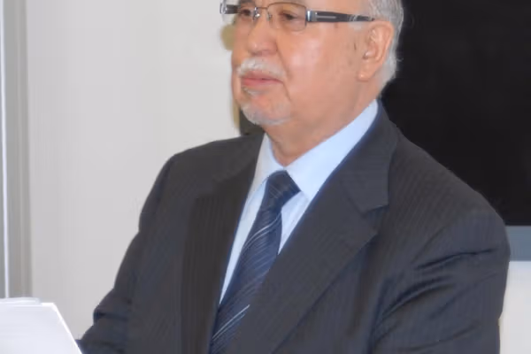 سلطان علی کشتمند نخستوزیر سابق افغانستان درگذشت