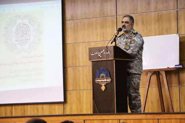 د ایران د سمندري ځواکونو قوماندان: «دښمن» زموږ هوډ خورا کم ارزولی