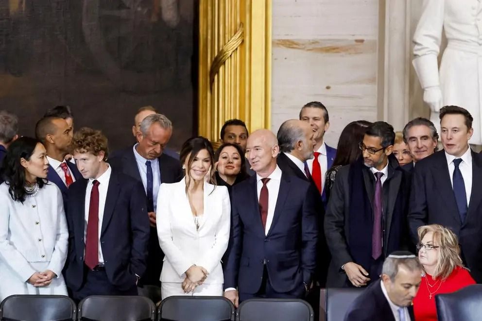 پنج میلیاردر حاضر در مراسم تحلیف ترامپ، ۲۰۹ میلیارد دالر ضرر کرده‌اند